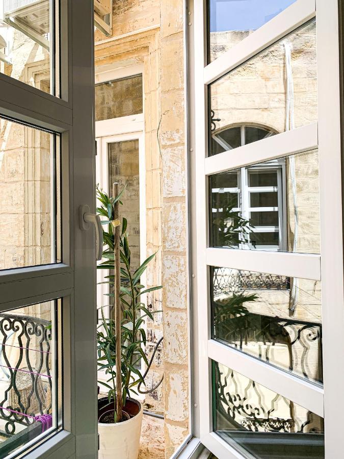 L'Artist Casa Micallef Hostel Valletta Buitenkant foto