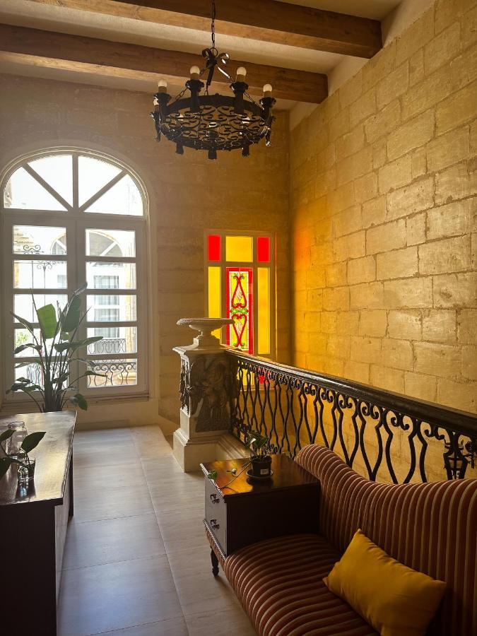L'Artist Casa Micallef Hostel Valletta Buitenkant foto